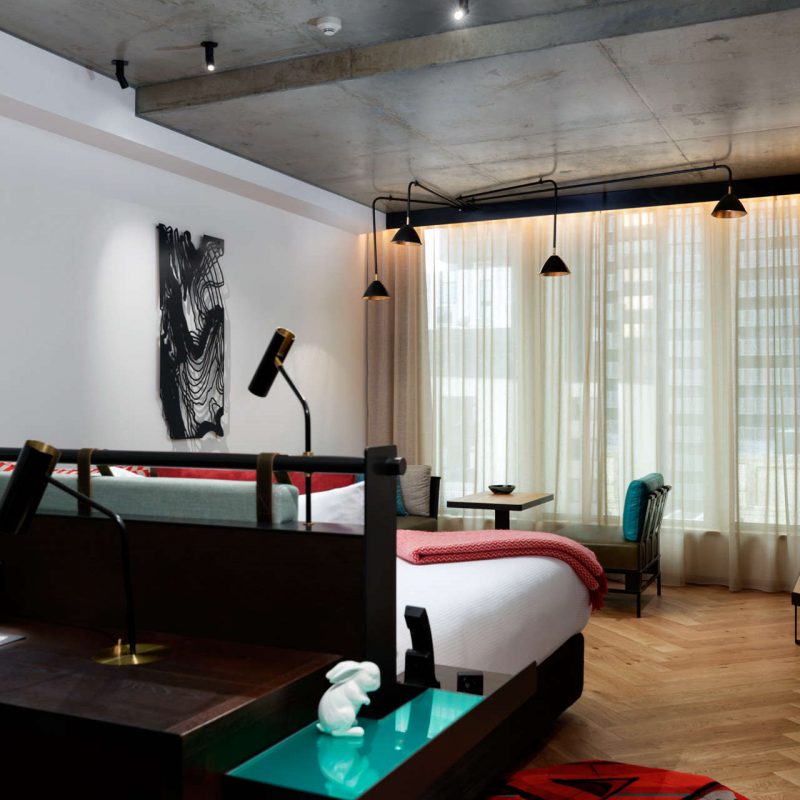 QT Melbourne - QT Executive King - Bed 2