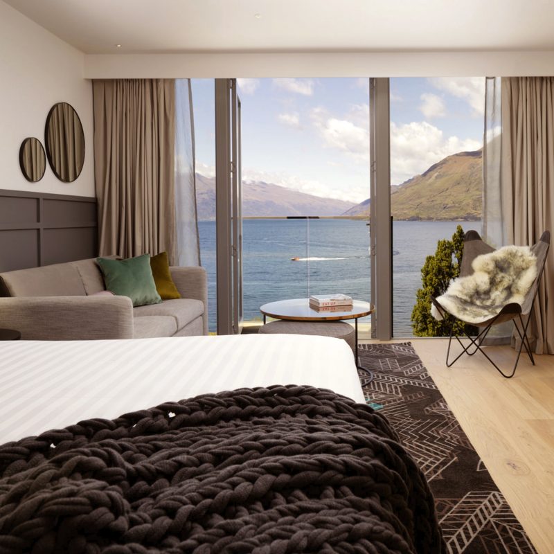 QT Remarkables Lakeview King