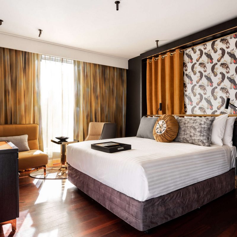 QT Perth - QT King - Bed and Window