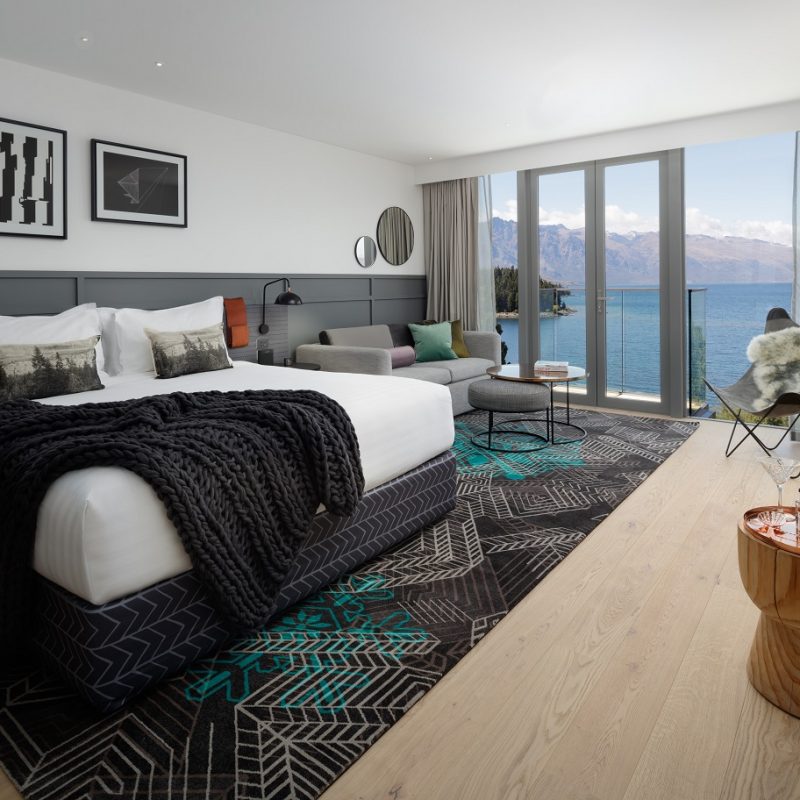 QT Queenstown Remarkable King Room