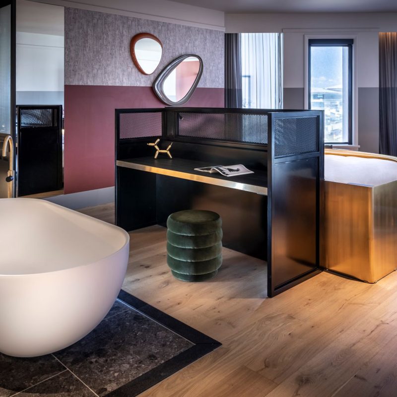 QT Auckland Named Best Hotel at Hospitality New Zealand Awards