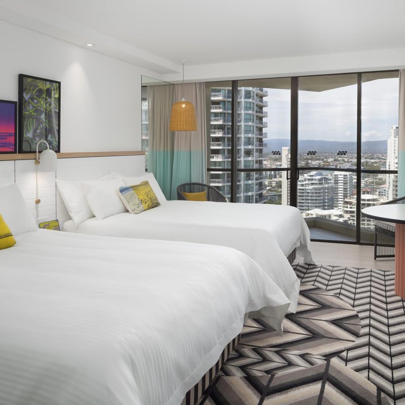 QT Gold Coast - Rooms - City View Twin