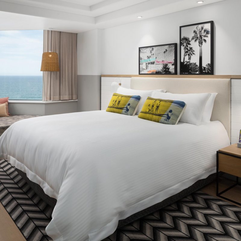 QT Gold Coast - Rooms - Ocean View Suite