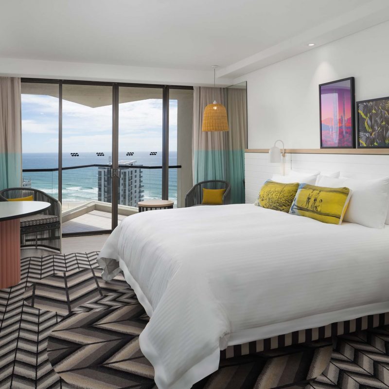 QT Gold Coast - Rooms - Deluxe Ocean View King
