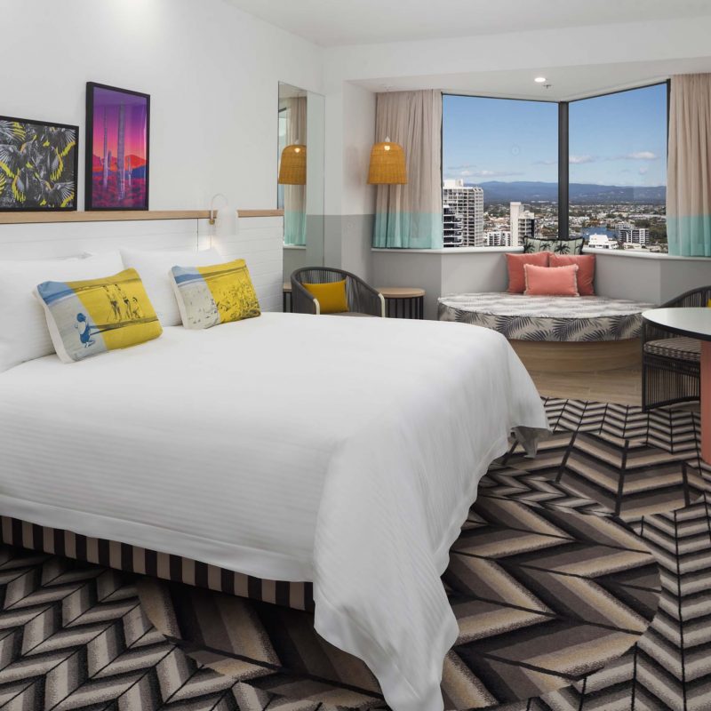 QT Gold Coast - Rooms - Deluxe City View Suite