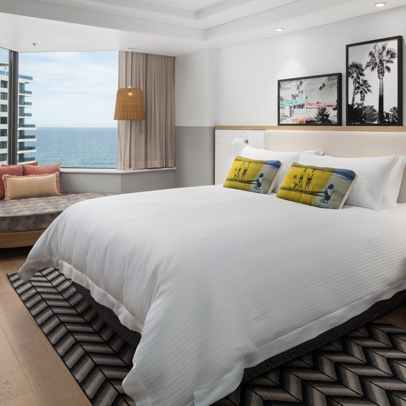 QT Gold Coast - Rooms - Ocean View Suite